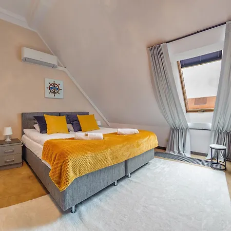 Walk - Premium Duplex With Terrace + 2 Parking *