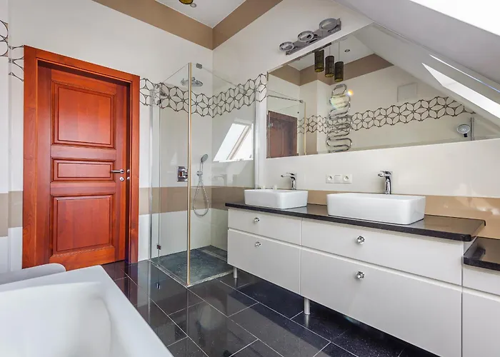 Walk - Premium Duplex With Terrace + 2 Parking *